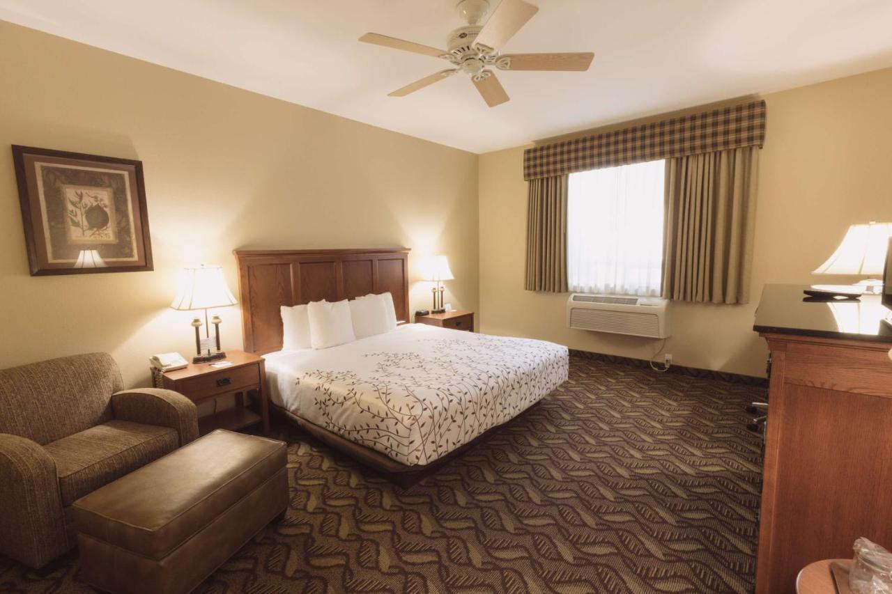 Western At River's Edge Hotel