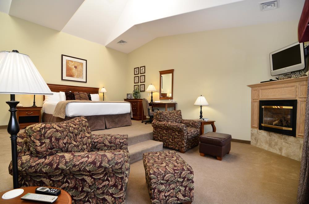 Hotel Western At River's Edge