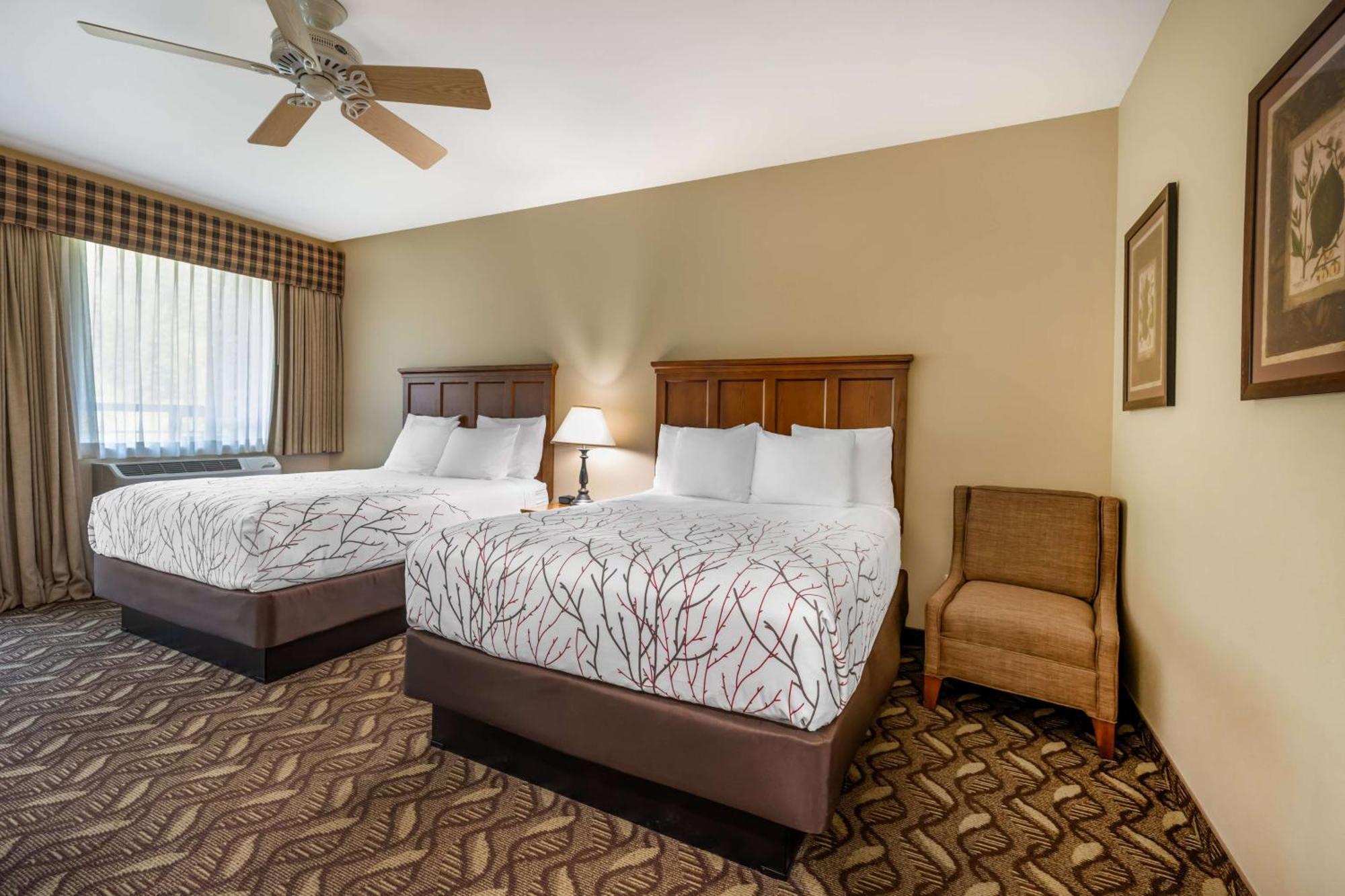 Western At River's Edge 3*